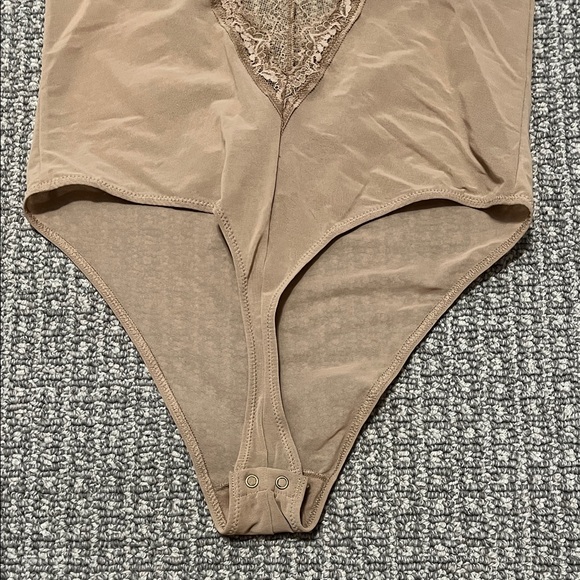 Abercrombie & Fitch Tan Bodysuit - Picture 7 of 7